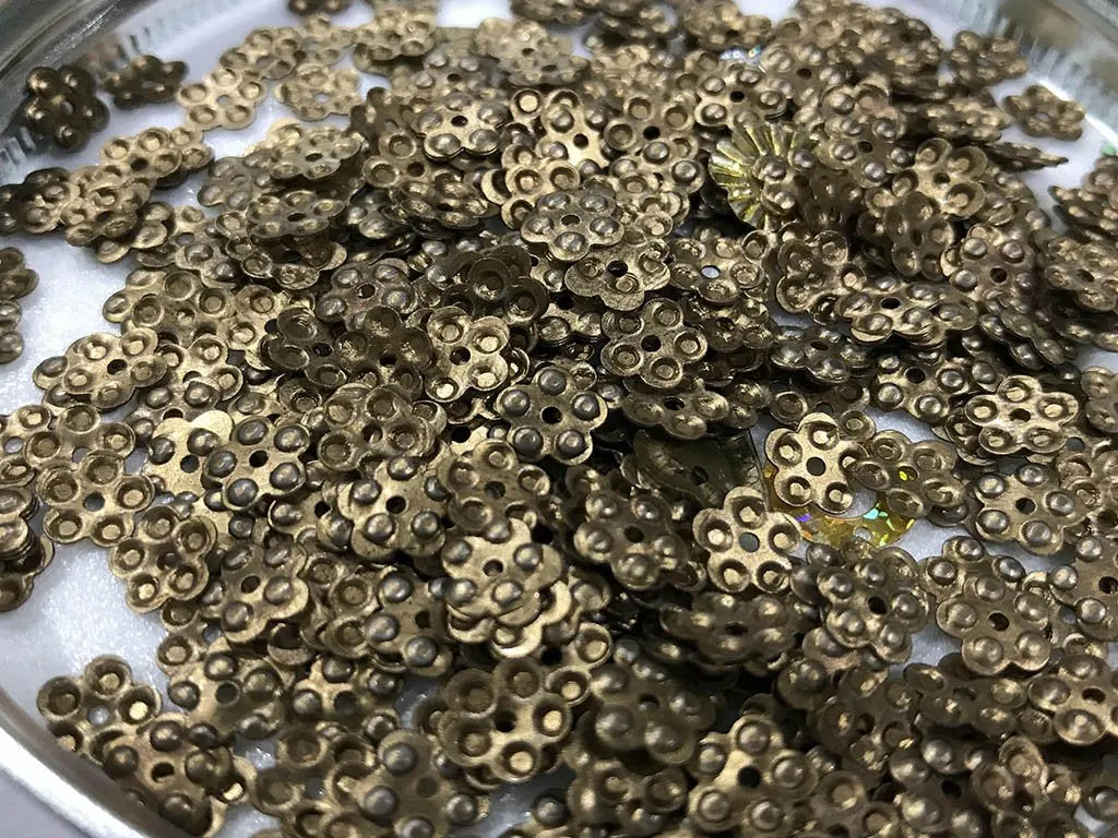 Antique Golden Flower 1 Hole Plastic Sequins(Wholesale)