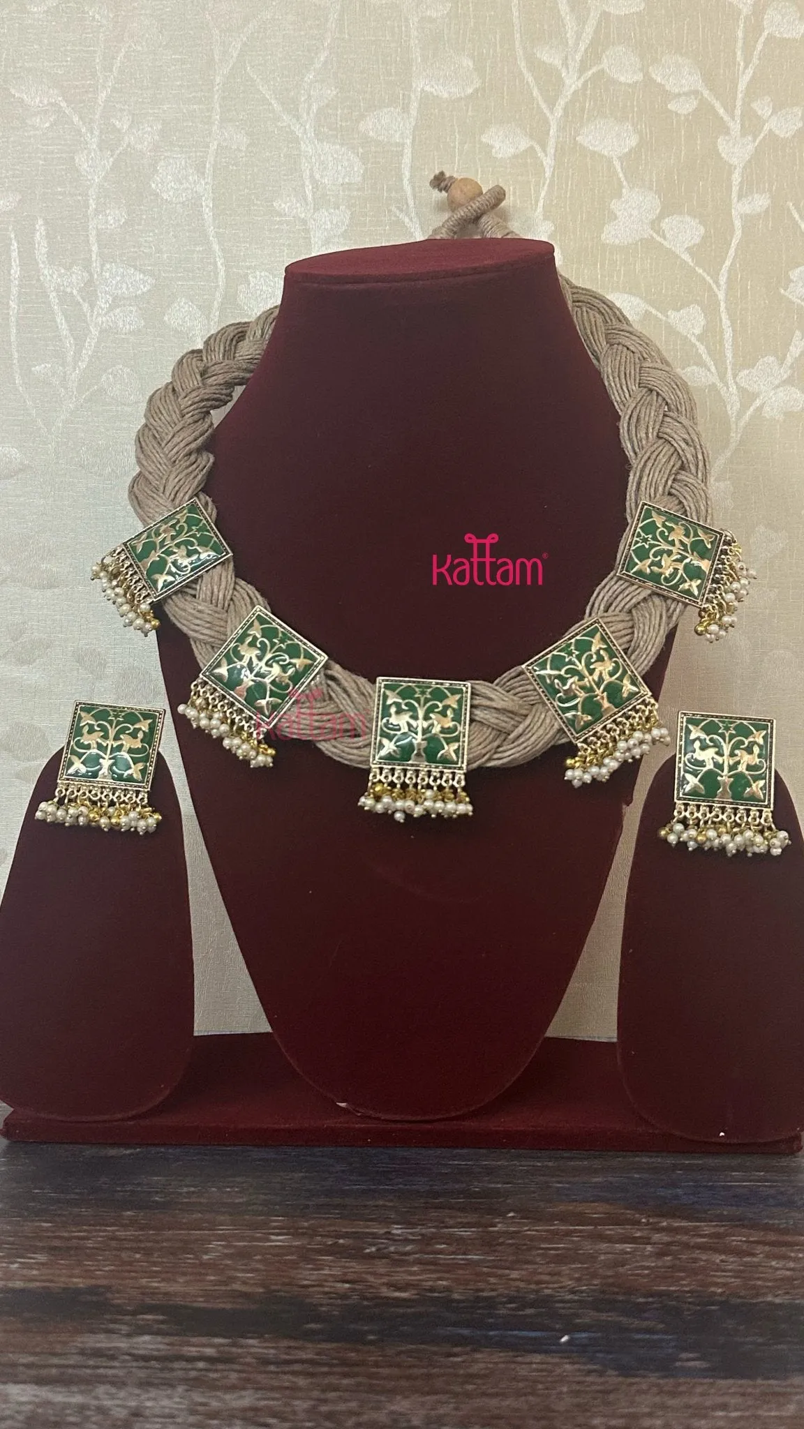 Esha - Meenakari Hand Crafted Designer Jute Necklace - Green