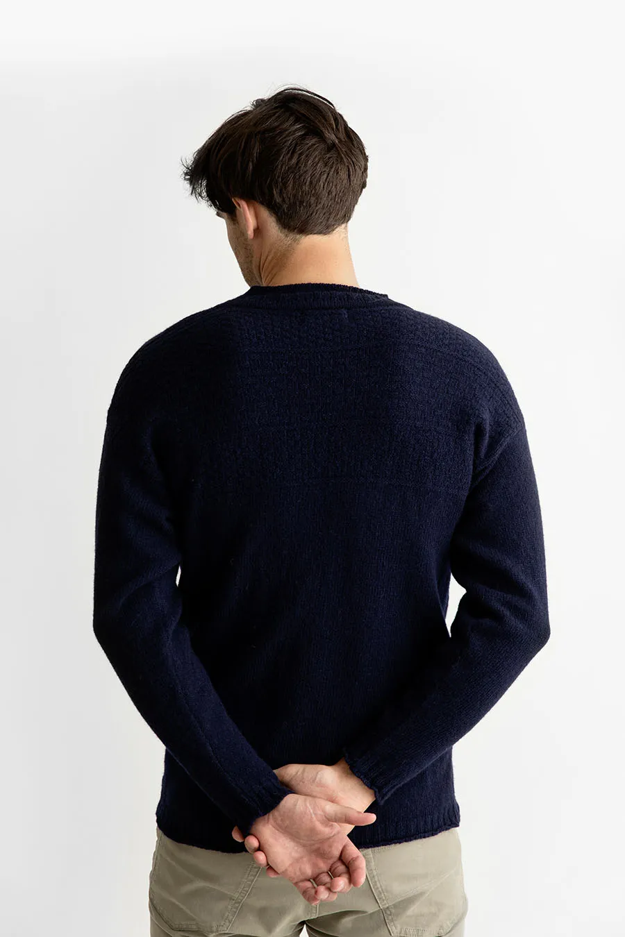 Mens Breakwater Shetland Gansey Jumper - Navy