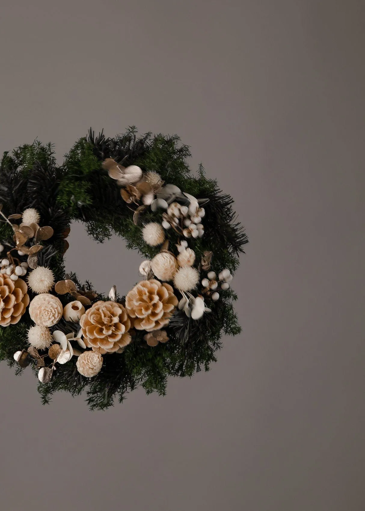 Modern Christmas Wreath No.10 / Preserved Pine in Soft Winter Door Wreath Christmas Decoration / Christmas Wreath / Xmas Door Wreath