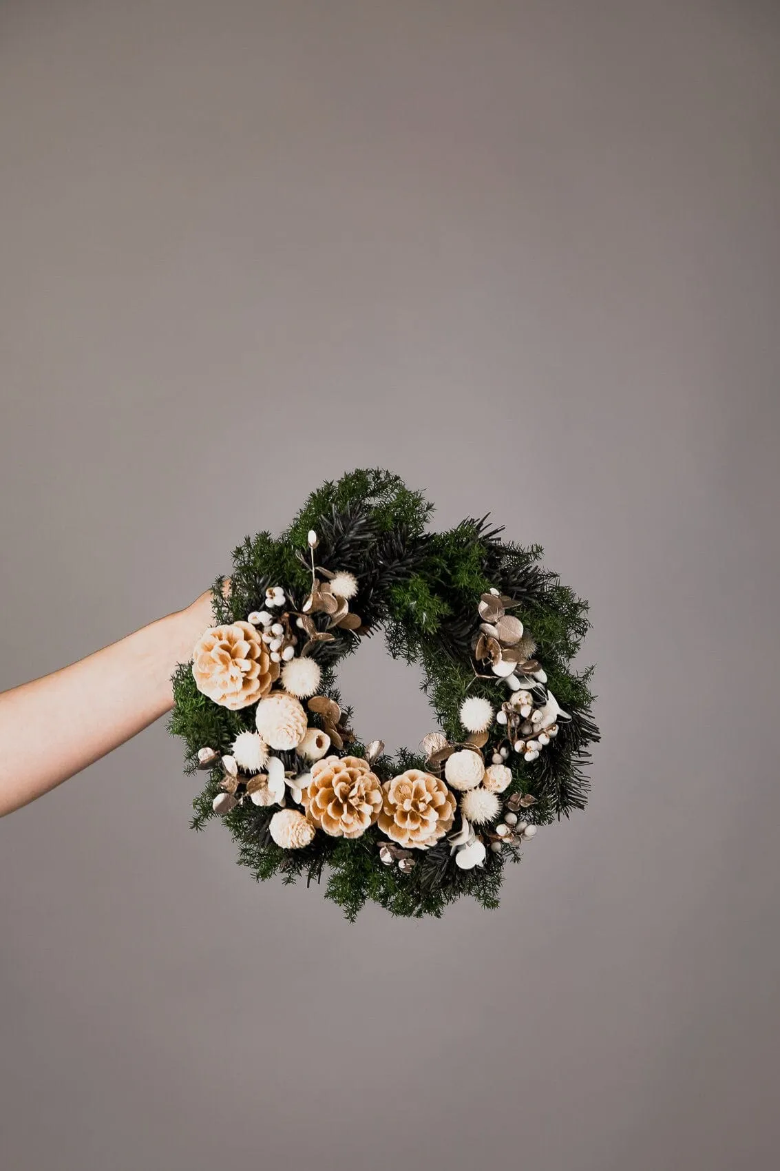 Modern Christmas Wreath No.10 / Preserved Pine in Soft Winter Door Wreath Christmas Decoration / Christmas Wreath / Xmas Door Wreath