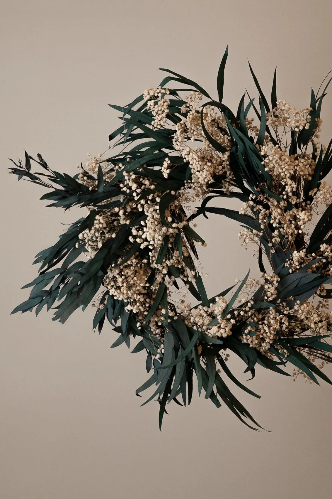 Modern Christmas Wreath No.7 / Preserved Eucalyptus in Soft Winter Door Wreath Christmas Decoration / Christmas Wreath / Xmas Door Wreath