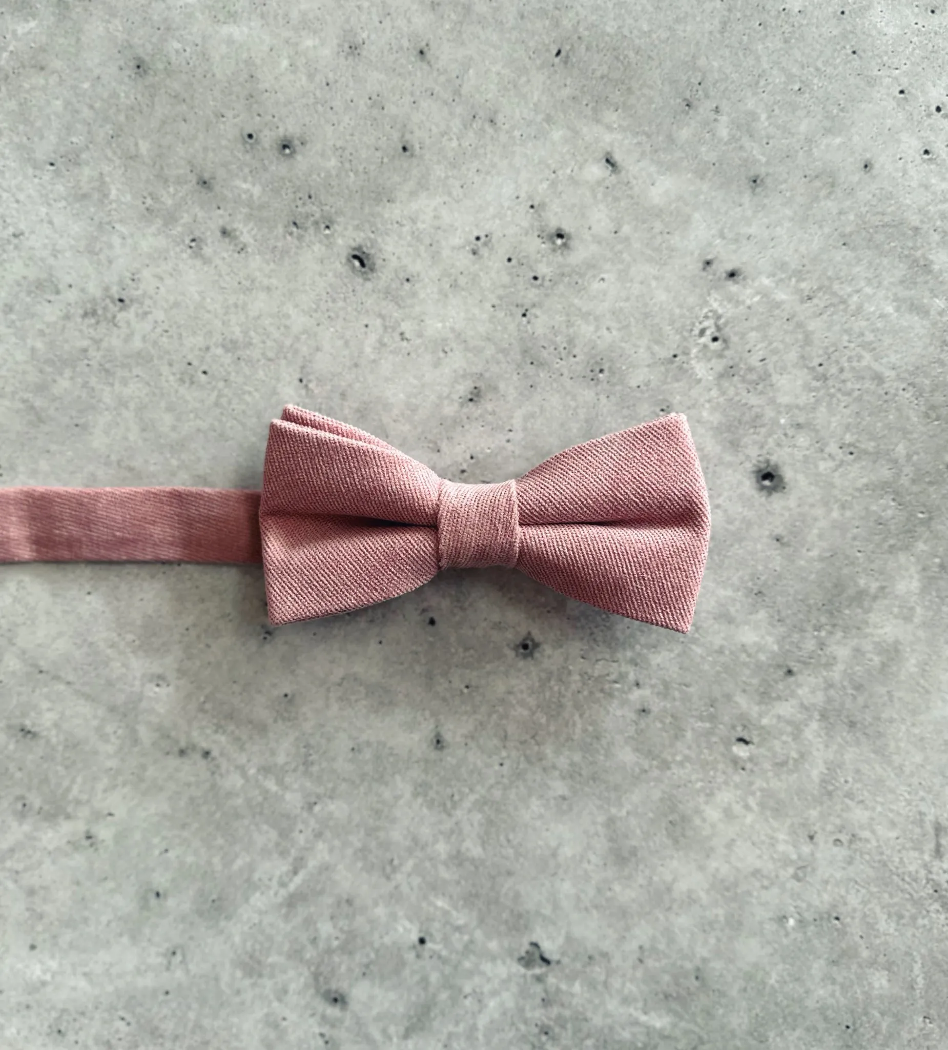 Quartz Linen Pre-Tied Bow Ties