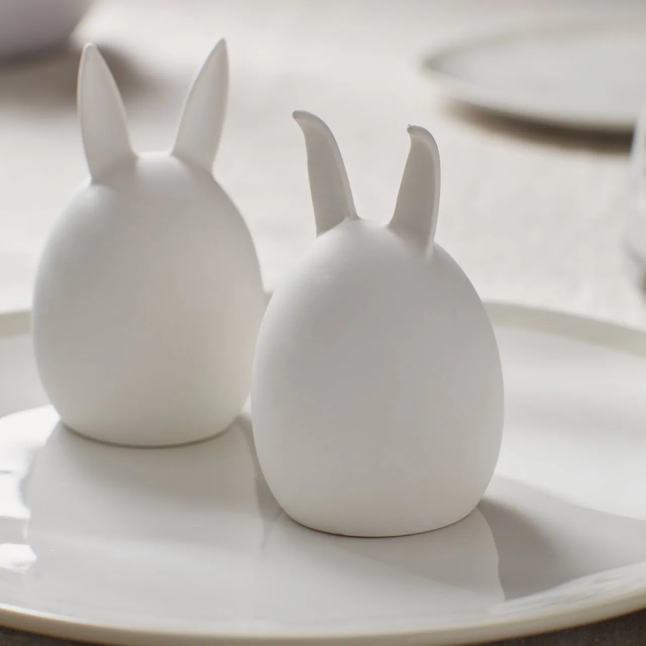 Set of 2 White Ceramic Easter Decorations